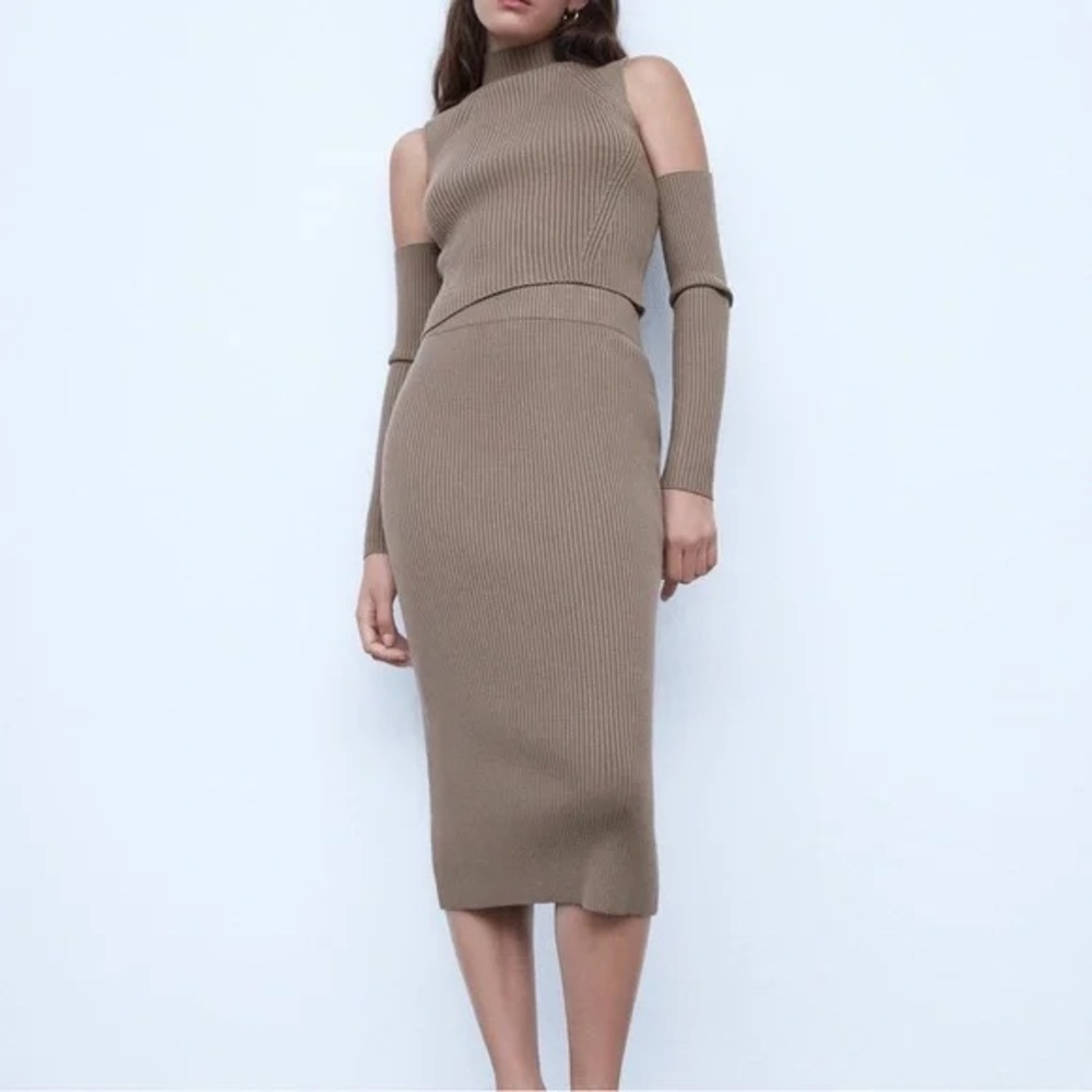 🩵NWOT Zara Ribbed Cold Shoulder Top and Skirt Set